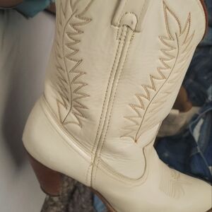 Meet your Posher, Suzanne